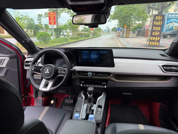 MITSUBISHI XFORCE 1.5 ULTIMATE – 2025 | ĐỎ NỔI BẬT