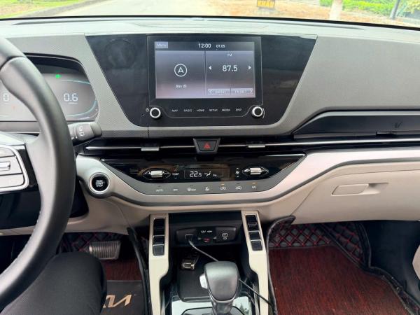 KIA CARENS LUXURY – 2023 | MÀU ĐỎ – RỘNG RÃI, TIỆN NGHI CHO GIA ĐÌNH 