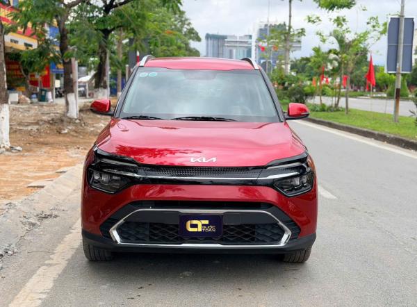KIA CARENS LUXURY – 2023 | MÀU ĐỎ – RỘNG RÃI, TIỆN NGHI CHO GIA ĐÌNH 
