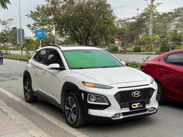 HYUNDAI KONA 1.6 TURBO 2019 – MÀU TRẮNG SIÊU ĐẸP