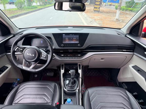 KIA CARENS LUXURY – 2023 | MÀU ĐỎ – RỘNG RÃI, TIỆN NGHI CHO GIA ĐÌNH 
