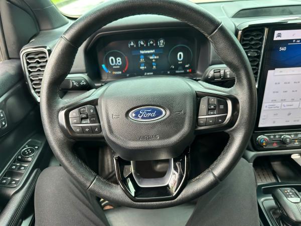 FORD EVEREST TITANIUM 2 CẦU – 2022 | MÀU XÁM – ĐẲNG CẤP, MẠNH MẼ