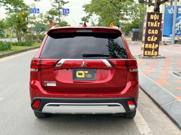 MITSUBISHI OUTLANDER 2.0 PRE – 2021 | ĐỎ NỔI BẬT