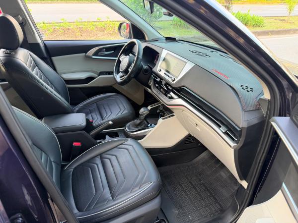 KIA CARENS 1.5 LUXURY – 2025 | XANH CÁ TÍNH