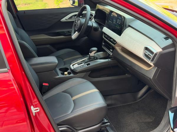 MITSUBISHI XFORCE 1.5 PREMIUM – 2025 | ĐỎ NỔI BẬT