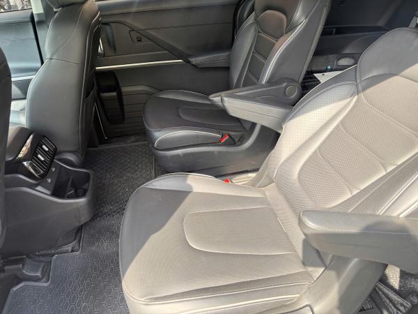 HYUNDAI CUSTIN 1.5 TC – 2024 | TRẮNG THANH LỊCH 