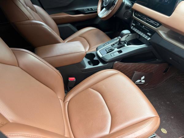  MITSUBISHI XFORCE PREMIUM 2024 | VÀNG NỔI BẬT
