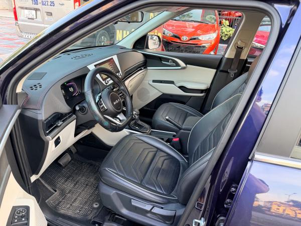 KIA CARENS 1.5 LUXURY – 2025 | XANH CÁ TÍNH