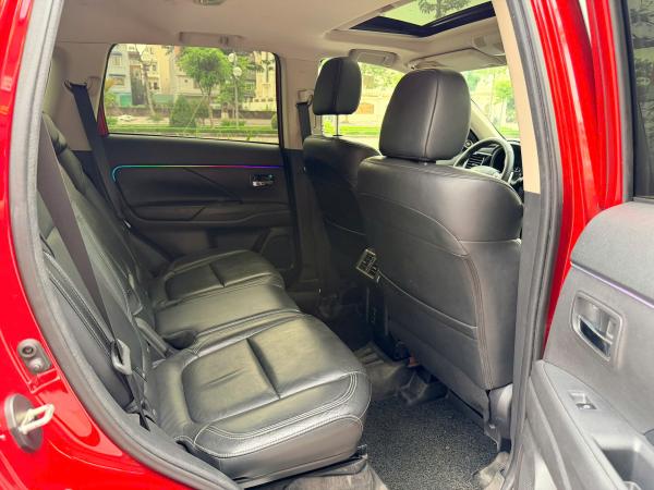 MITSUBISHI OUTLANDER 2.0 PRE – 2021 | ĐỎ NỔI BẬT