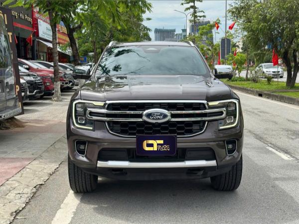 FORD EVEREST TITANIUM 2 CẦU – 2022 | MÀU XÁM – ĐẲNG CẤP, MẠNH MẼ