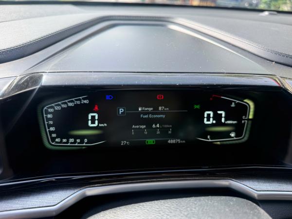 HYUNDAI CUSTIN 1.5 TC – 2024 | TRẮNG THANH LỊCH 