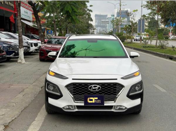 HYUNDAI KONA 1.6 TURBO 2019 – MÀU TRẮNG SIÊU ĐẸP