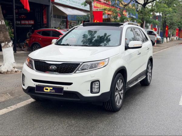 KIA SORENTO 2.4 FORM CŨ – 2015 | TRẮNG LỊCH LÃM