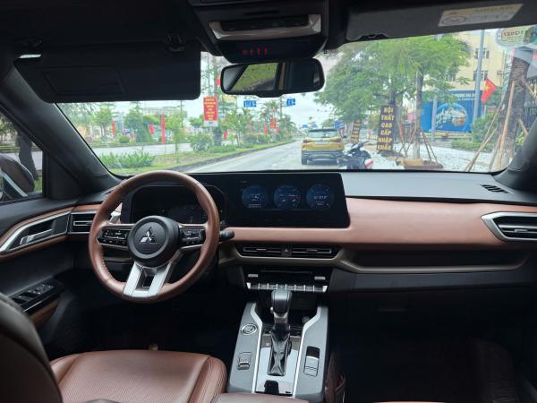  MITSUBISHI XFORCE PREMIUM 2024 | VÀNG NỔI BẬT