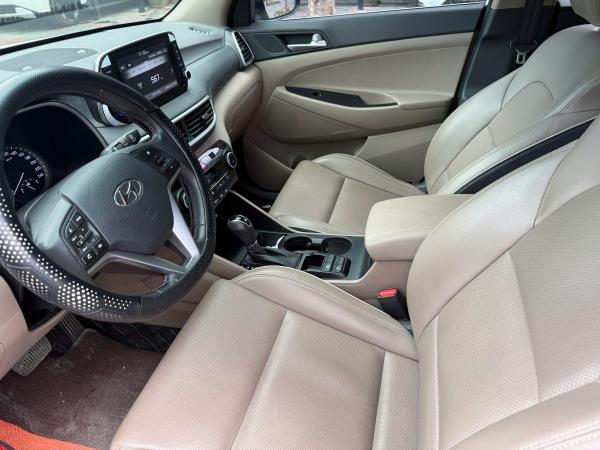 HYUNDAI TUCSON 2.0 AT TIÊU CHUẨN – 2021 