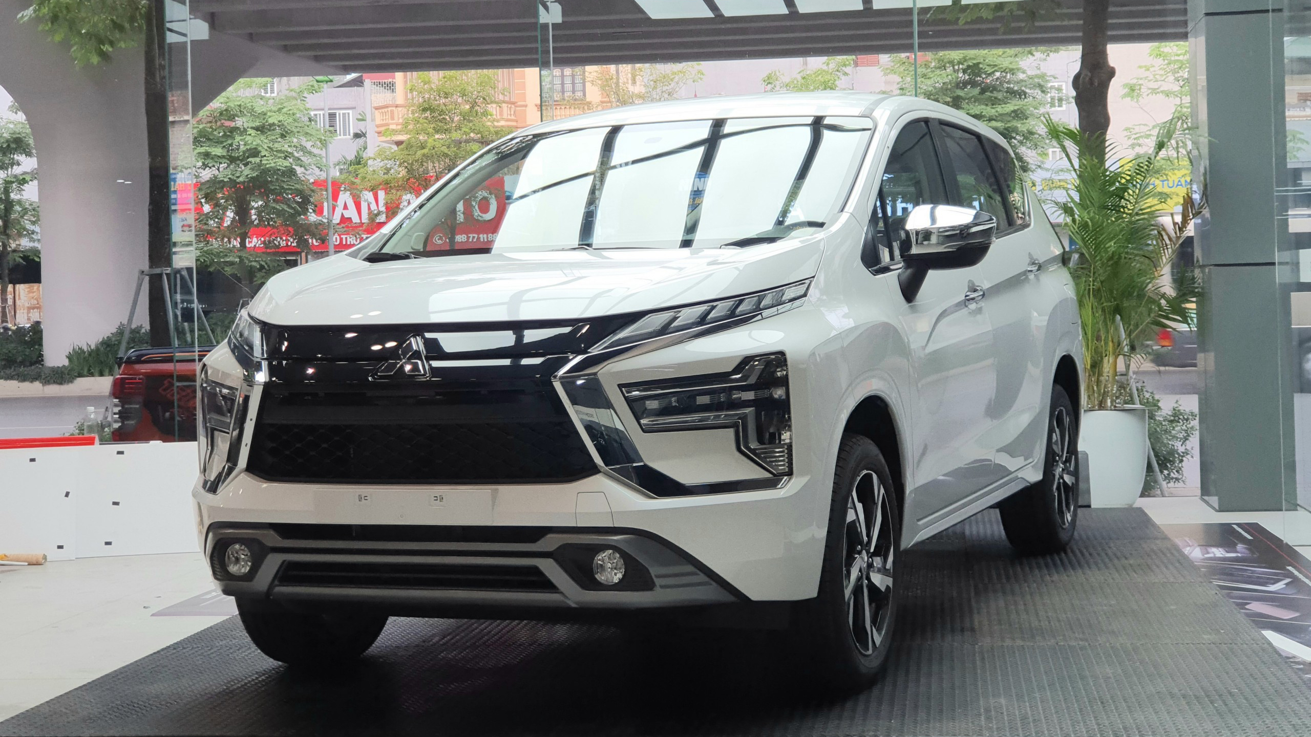 Xe MPV tháng 7/2023: Nhu cầu mua xe giảm sút, Mitsubishi Xpander 