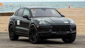 Những hình ảnh đầu tiên về nội thất Porsche Cayenne 2024